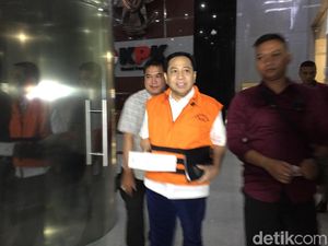 Ditahan KPK 3 Bulan Lebih, Berat Badan Setya Novanto Turun