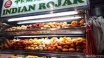 Asyiknya Belanja dan Cicip Jajanan Khas Singapura di Tekka Centre