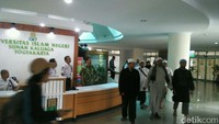 Mereka datang dalam rangka silaturahmi sekaligus meminta penjelasan pihak UIN Yogya terkait kebijakan terhadap mahasiswi bercadar. Menurut ormas-ormas ini, kebijakan pembinaan mahasiswi bercadar itu diskriminatif. Foto: Usman Hadi/detikcom
