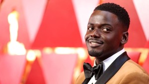 Dibilang anak susah diatur di sekolah, malah jadi penulis naskah teater di umur 9 tahun. Debut di serial Skins, lalu jadi bintang Get Out dan menang Oscar. Sekarang siap debut sebagai sutradara juga! Foto: Getty Images