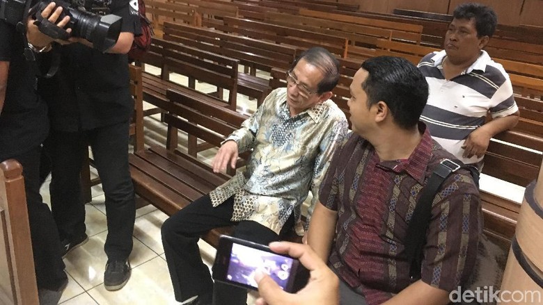 Sidang Gugatan Cerai Ahok-Vero Dilanjutkan Minggu Depan Sidang Gugatan Cerai Ahok-Vero Dilanjutkan Minggu Depan