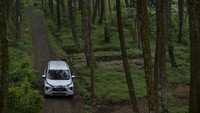 Xpander dibekali mesin 1.5 L MIVEC DOHC 16-Valve. Mesin tersebut membuat Xpander bisa menghasilkan tenaga 103 daya kuda pada rpm 6.000 dan torsi 141 Nm pada rpm 4.000. Istimewa/Mitsubishi.