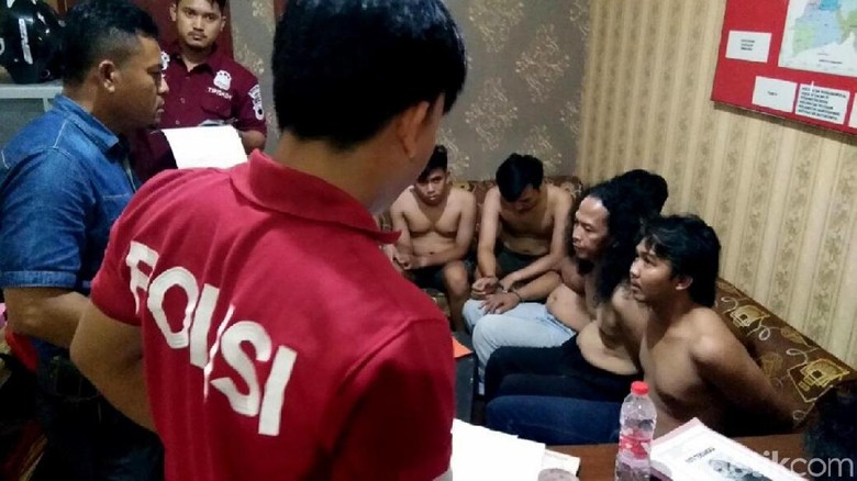 Pelaku Penipuan Berkedok Taksi Online Diamankan di Pemalang Pelaku Penipuan Berkedok Taksi Online Diamankan di Pemalang