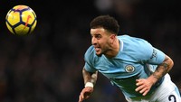 Siapa sangka Kyle Walker asal Inggris juga termasuk dalam kategori overwieght dengan indeks massa tubuh 26,20 kg/m2. Padahal pemain belakang ini hanya memiliki berat badan 83 kilogram dengan tinggi 178 sentimeter. Foto: Michael Regan/Getty Images