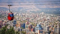 Chile punya berbagai destinasi seru seperti Easter Island, Taman Nasional Lauca dan masih banyak lagi. Negara ini memberikan bebas visa 90 hari buat pemegang paspor Indonesia. (Thinkstock)
