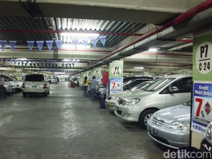 Buat Taksi Online, Mobil Bekas Juga Diminati Anak Muda