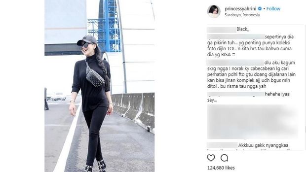 Syahrini pemotretan di tol Surabaya 