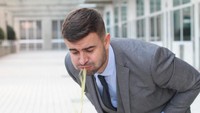 Orang dengan ectophobia akan merasa sangat panik jika melihat orang yang hendak muntah. Apakah kamu termasuk orang seperti itu? Foto: Thinkstock