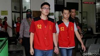 Hakim menyepakati tuntutan akan digelar pada Rabu (7/3) pekan depan. Dalam kesempatan yang sama, JPU Sarwoto menyebut penundaan pembacaan tuntutan karena jaksa belum selesai menyusun dua berkas perkara yang terpisah.
