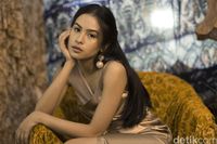 Maudy Ayunda saat pemotretan Celeb of The Month