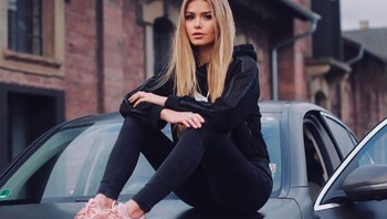 “Aku suka fitness, fashion, kecantikan, keluargaku dan semua hal yang membuat hidup ini indah,” katanya. Foto: Instagram