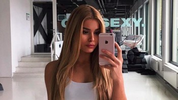 Pamela Reif yang suka selfie ini baru berusia 20 tahun. Foto: Instagram