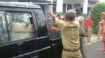 Penangkapan Kucing-kucing Liar yang Bikin Resah di Jakarta Pusat