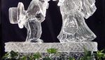 Bukan Cuma Bikin Dingin Minuman, Es Batu Juga Bisa Jadi Karya Seni Keren