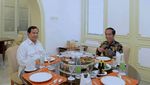 Suka Sate dan Nasi Kuning, Ini Momen Asyik Prabowo Subianto Nikmati Makanan