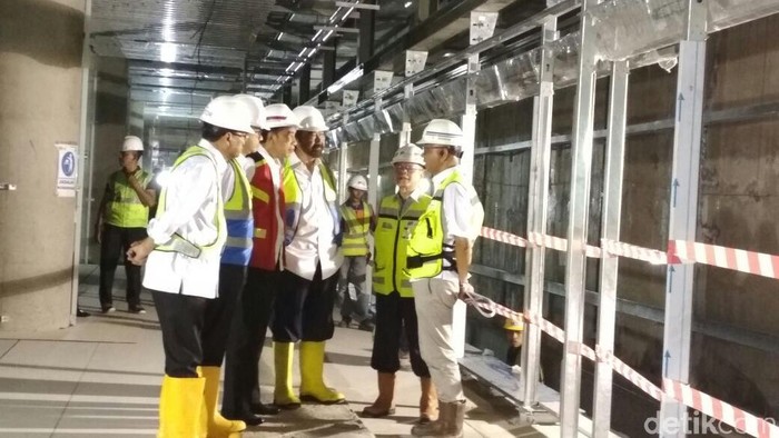 Ajak Surya Paloh Tinjau MRT, Jokowi: Sudah Lama Tak Bertemu