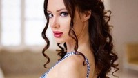 Julia Adasheva kerap tampil glamor dan mewah di jejaring Instagramnya, mirip dengan seleb Indonesia yakni Syahrini.  Foto: Dok. Instagram/juliaadasheva