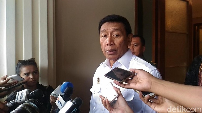 Tank-Kapal TNI Kecelakaan, Wiranto: Perlu Modernisasi Alutsista Tank-Kapal TNI Kecelakaan, Wiranto: Perlu Modernisasi Alutsista