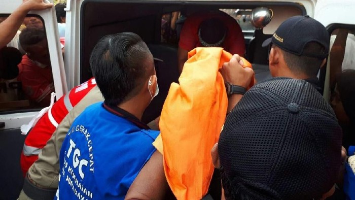 Terpeleset ke Sungai, Penarik Becak Motor Tewas Tenggelam