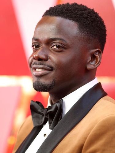Pria Juga Butuh Makeup, Daniel Kaluuya pun Pakai Foundation ke Oscars 2018