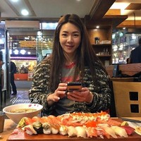 Penampilannya yang tak biasa dimana memiliki wajah cantik namun bertubuh kekar tersebut menyebabkan dirinya sering disebut sebagai King Kong Barbie. Foto: Instagram