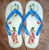 Seperti Sandal  Jepit  Warung Harga Sandal  Inul Daratista 