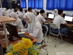 Rawan Keamanan, Murid SMA di Nduga Papua Jalani USBN di Wamena