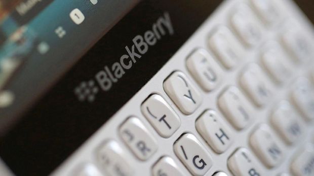 FILE PHOTO - A Blackberry smartphone is displayed in this illustration picture August 22, 2016. REUTERS/Regis Duvignau/File Photo