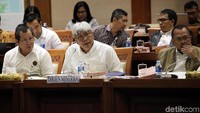 Rapat kali ini membahas tentang penerimaan negara bukan pajak (PNBP), amandemen kontrak karya (KK), hingga divestasi.