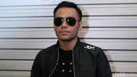 Judika menjadi salah satu penyanyi yang mengisi di acara 100 Hari Menuju Piala Dunia 2018. Foto: Ismail/detikHOT