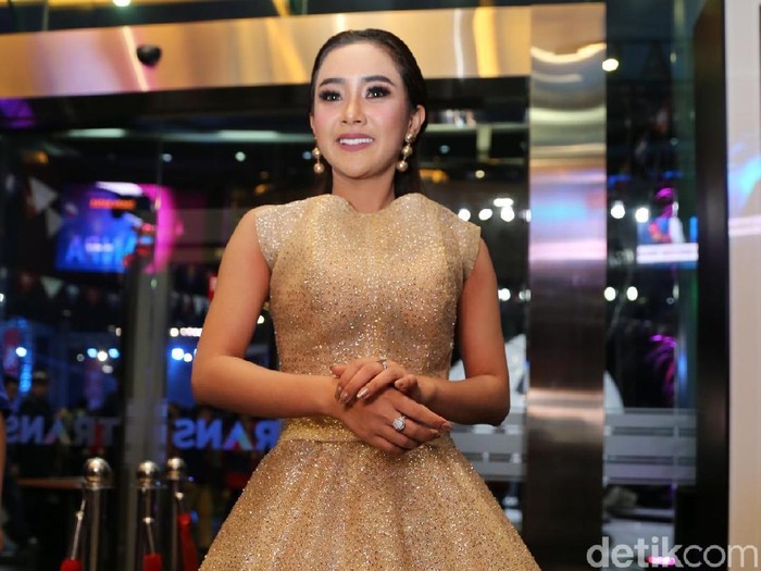 Jawaban Nyeleneh Cita Citata Ditanya Kapan Nikah oleh Keluarga