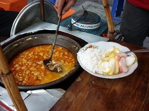 Naik MRT ke Stasiun Blok M, Jangan Lupa Mampir ke Angkringan dan Bubur Ayam