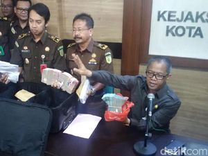 Tersangka Dugaan Suap BPN Semarang Ditahan Malam Ini