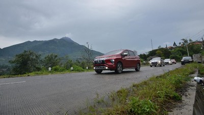 Jajal Xpander di Kaki Gunung Merbabu