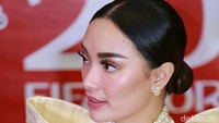 Mikirin apa Neng? Pool/Ismail/detikFoto.