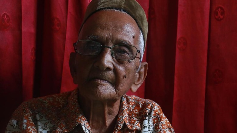 Kakek Sandang: Perang Usir Belanda hingga Patungan Beli Pesawat RI Kakek Sandang: Perang Usir Belanda hingga Patungan Beli Pesawat RI