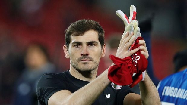 Mantan kiper Real Madrid, Iker Casillas yang kini membela FC Porto mengalami serangan jantung akut. (