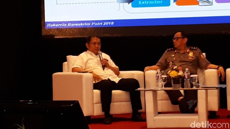 Menkominfo Cerita Sulitnya Tindak Akun Medsos Bermasalah Menkominfo Cerita Sulitnya Tindak Akun Medsos Bermasalah