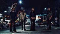 Kemudian ada The S.I.G.I.T yang sebenarnya tampil di tahun yang sama, namun karena kendala visa mereka baru tampil di 2009. (Dok. Instagram/thesigit_)