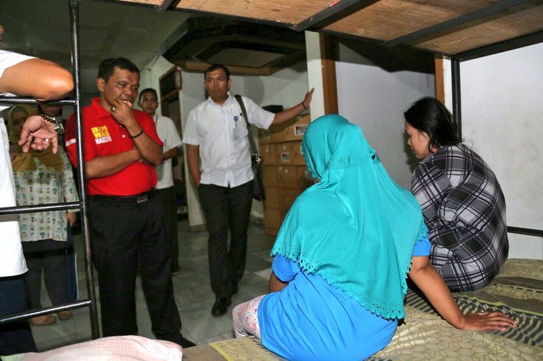 Kemnaker Temukan 11 TKI Ilegal di Penampungan Ciracas Kemnaker Temukan 11 TKI Ilegal di Penampungan Ciracas
