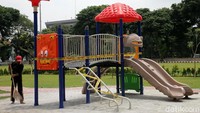 Revitalisasi Taman Lapangan Banteng dibagi dua zona, zona pertama berada di Monumen Pembebasan Irian Barat, zona kedua di zona olahraga.
