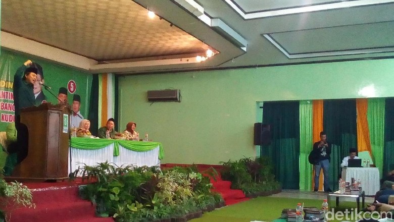PKB Jateng Serukan Dukung Cagub yang Pro Pesantren PKB Jateng Serukan Dukung Cagub yang Pro Pesantren