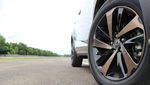 SUV Mewah Jepang yang Berjiwa Muda