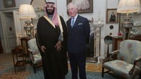 MBS diundang untuk makan malam bersama Pangeran Charles dan Pangeran William. Foto: AFP PHOTO/POOL/Yui Mok