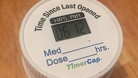 Kotak obat ini akan memberitahu kapan terakhir kali tutupnya dibuka, sehingga memudahkan untuk Anda tahu kapan waktunya minum obat. Istimewa/Boredpanda.