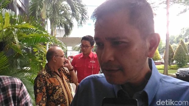 Dokter Ahli Bedah Tulang MER-C, Jose Rizal,