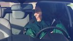 Wajah Bahagia Perempuan Saudi Saat Latihan Menyetir Mobil