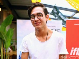 Pertama Kali Akting, Adipati Dolken Dicaci Maki Sutradara