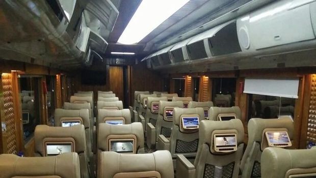 Kereta Pariwisata JKT-BDG