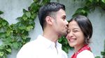 Happy Couple! Wajah Bahagia Chicco Jerikho dan Putri Marino